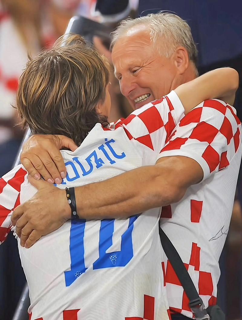 曼联备战西汉姆联：库尼亚复出，年轻球员获信任